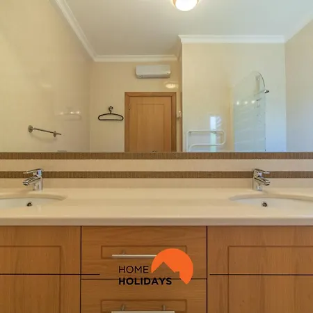 Dom wakacyjny #297 Moderna V3 Com Piscina By Holidays *