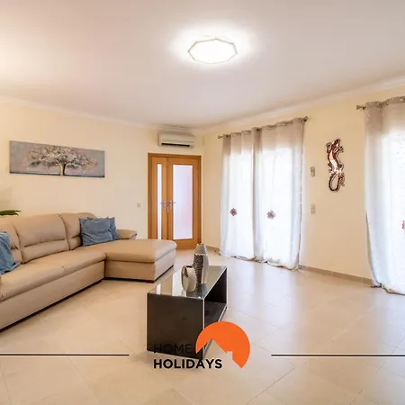 #297 Moderna V3 Com Piscina By Holidays Dom wakacyjny