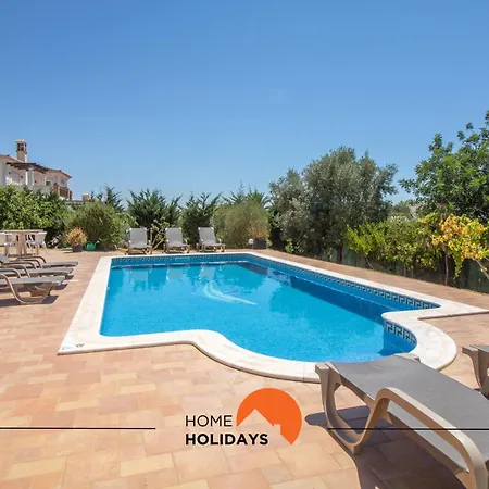 #297 Moderna V3 Com Piscina By Holidays Дом отдыха *