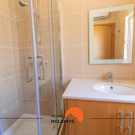 #297 Moderna V3 Com Piscina By Holidays 펜션 *